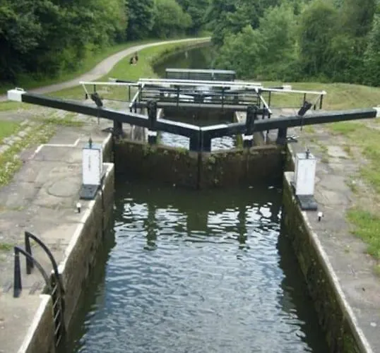 *f1*5gh* Setup For Your Relaxed & Amazing + Free Parking + Free Fast Wifi * Apartment Leeds (West Yorkshire)